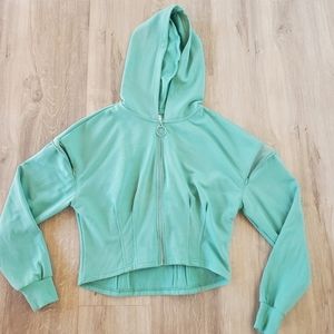 Fabletics x madelaine petsch Dakota hoodie